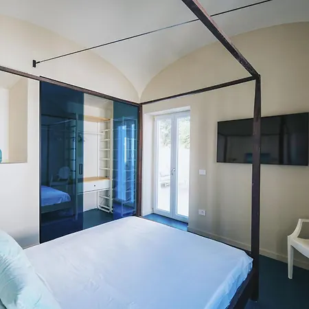 Matilde By Elite Capri